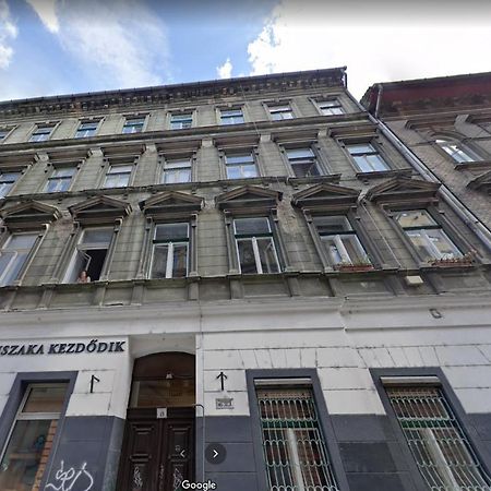 Budapest4Fun - New Apt In The Heart Of Budapest Luaran gambar